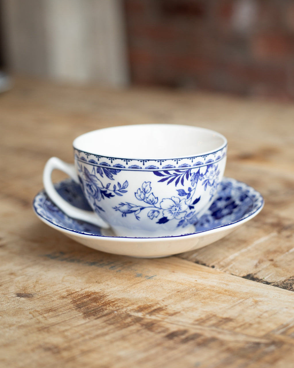 Tea Cup & Saucer Set